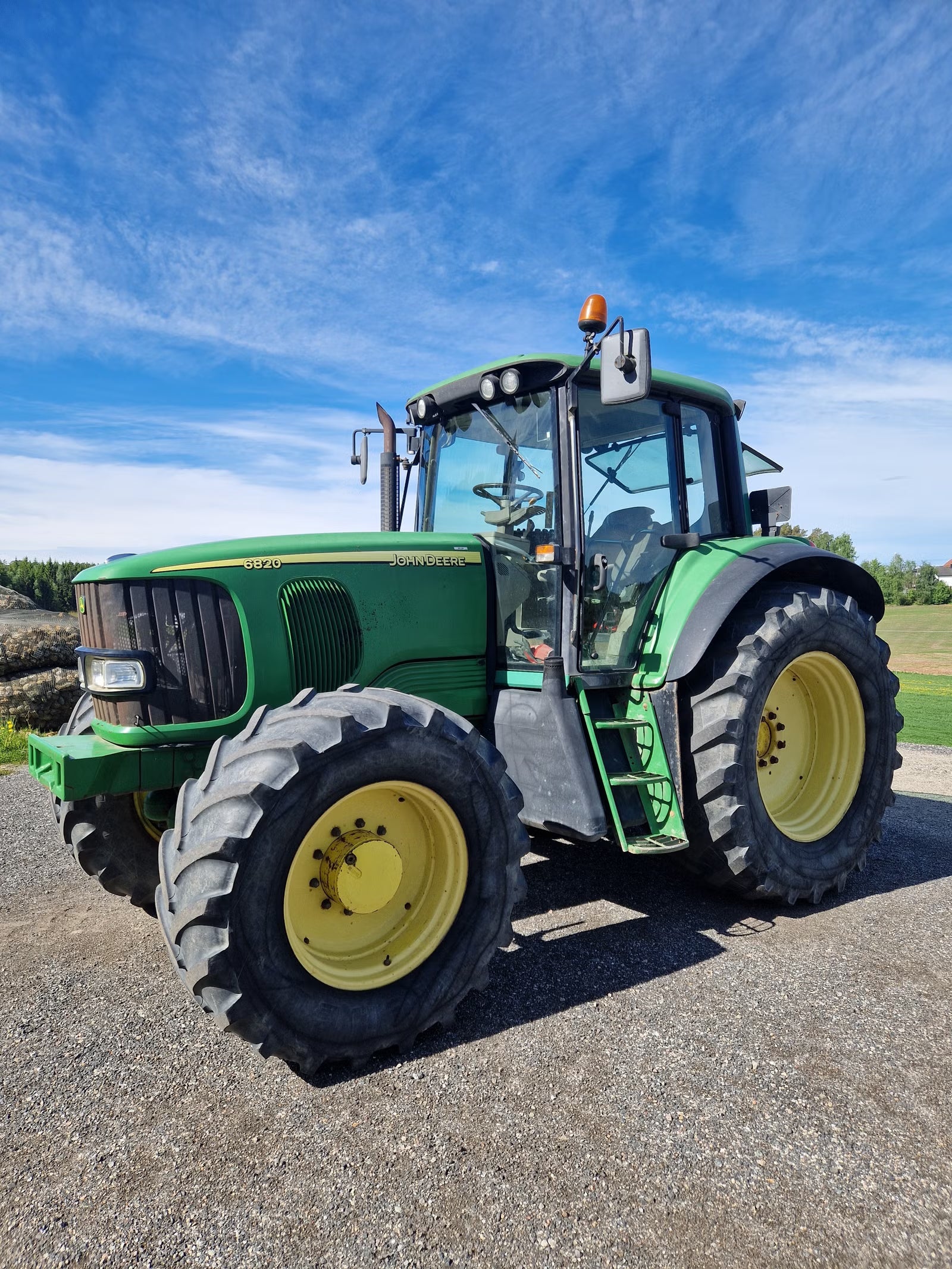 Tracteur John Deere 6820