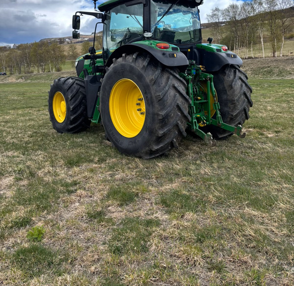 Trator John Deere 6150R