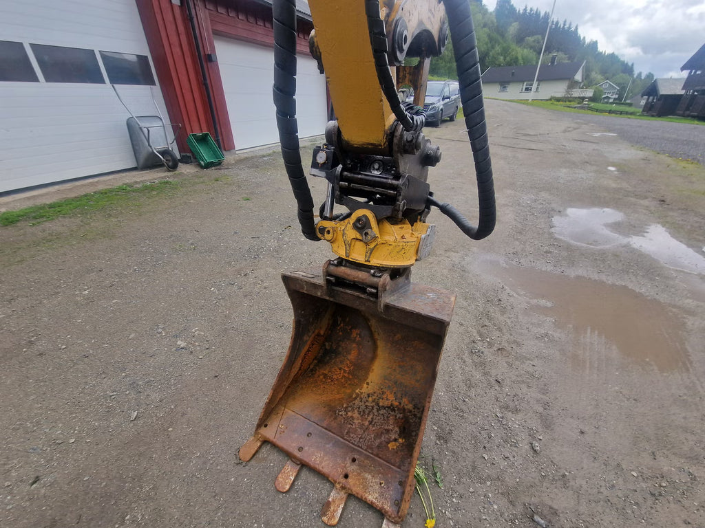 Mini Pelle Cat 304C CR + Godet rotor basculant