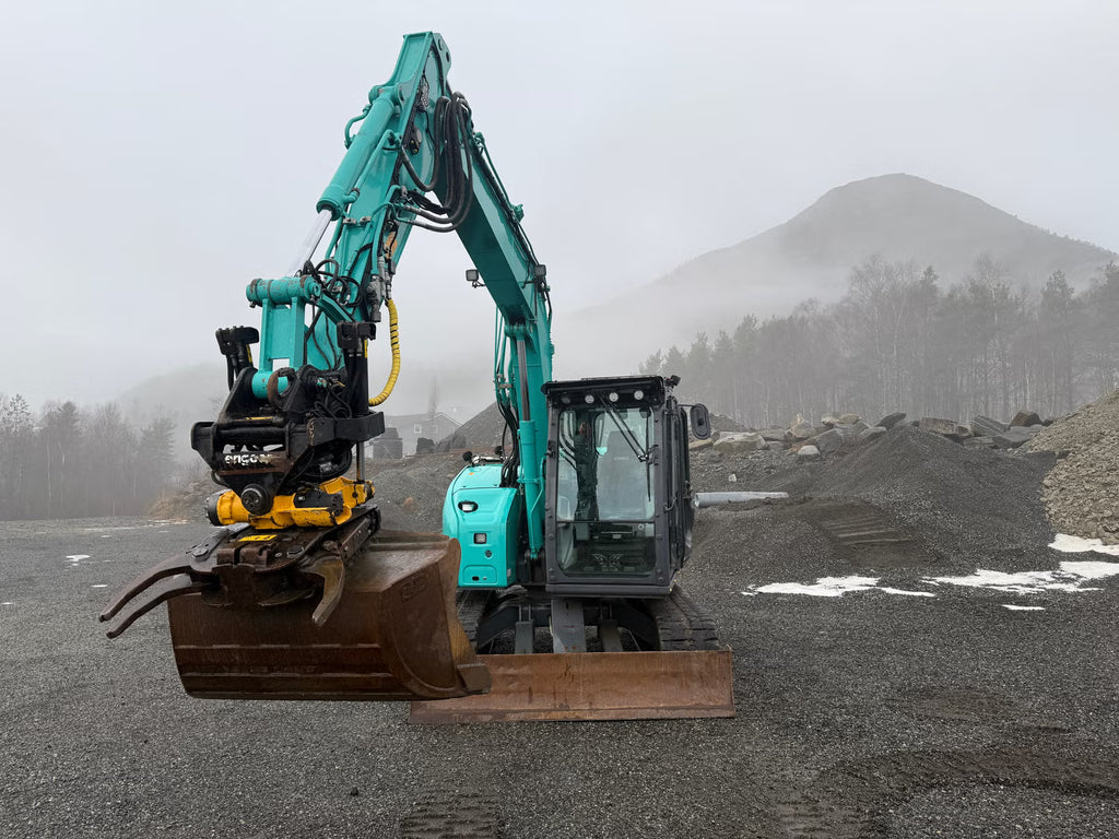 Pelle Kobelco SK75SR-7