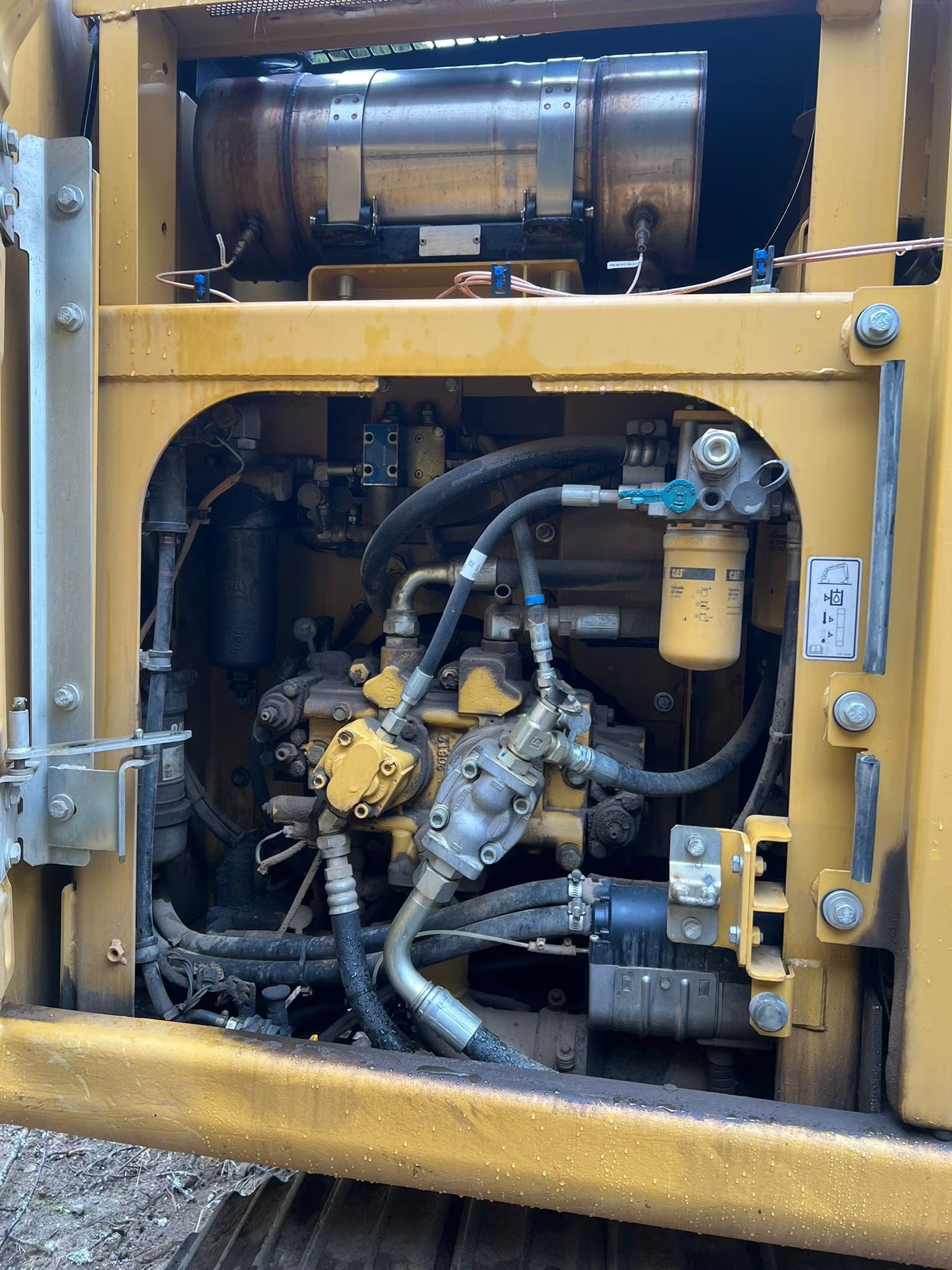 Pelle Cat 318E