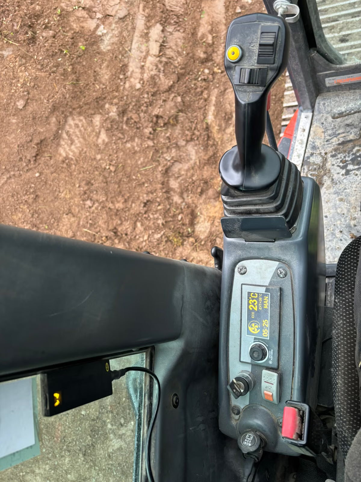 Pelle Eurocomach ES85