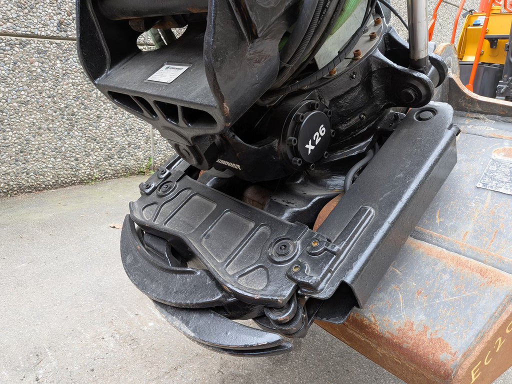 Pelle Volvo EC200E
