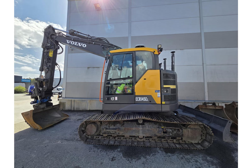 Pelle Volvo ECR145EL