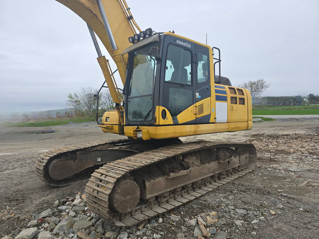 Pelle Komatsu PC240LC-10