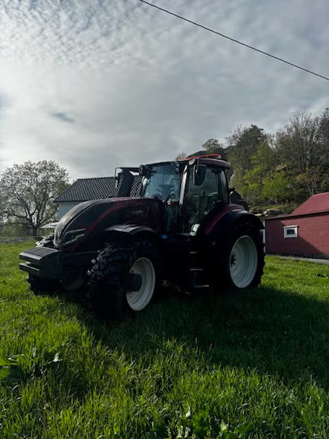 Tracteur Valtra T235