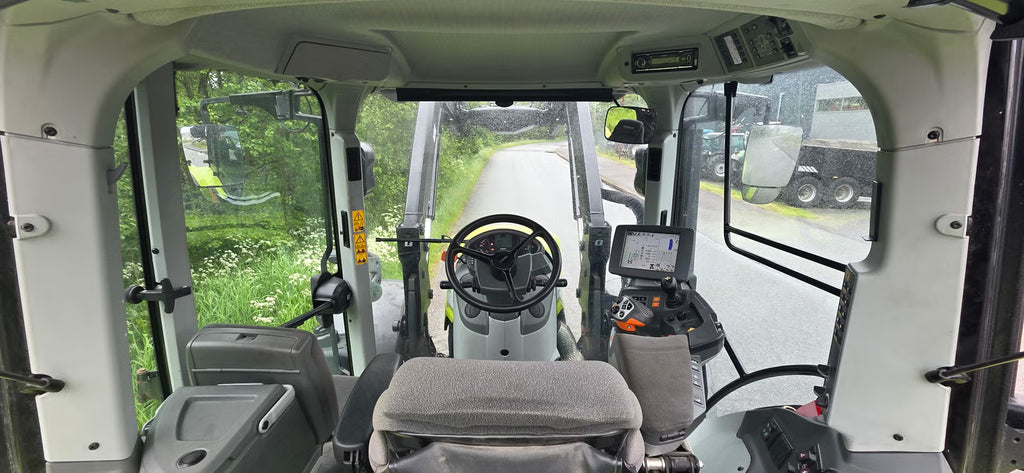Tracteur CLAAS Arion 550