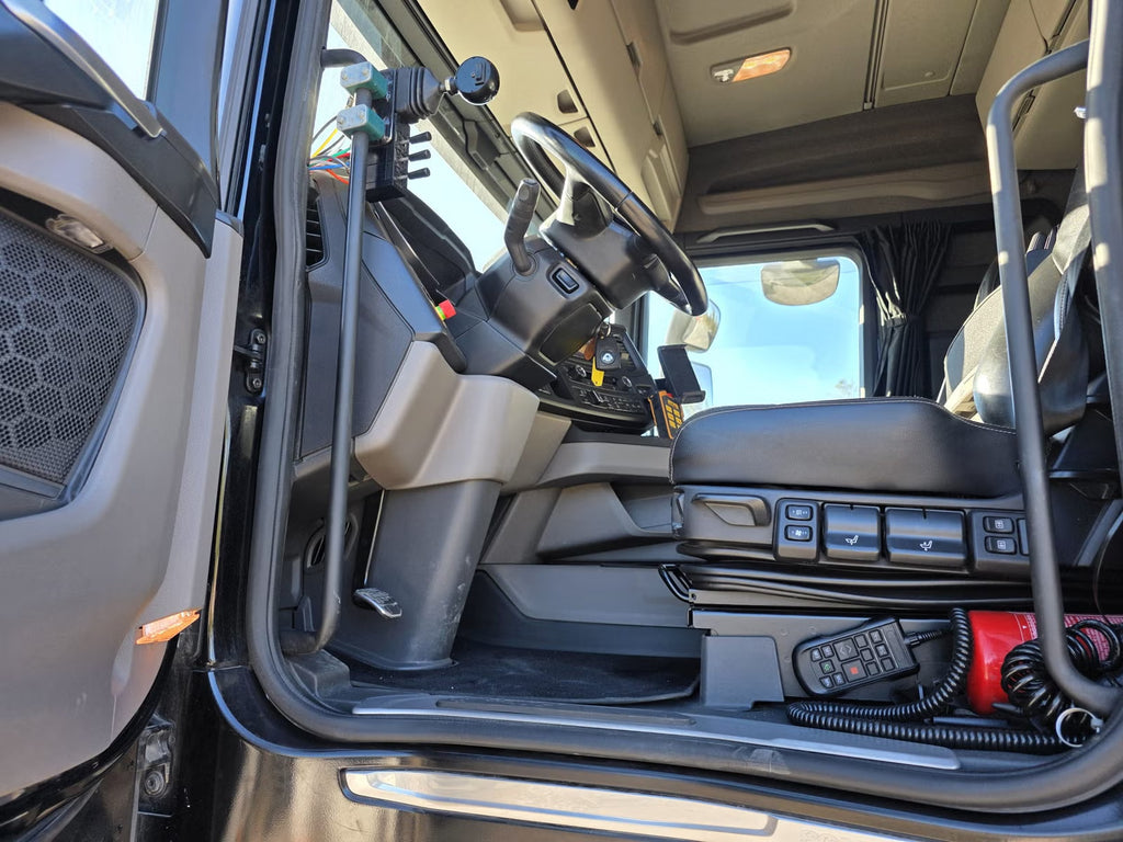 Camion Scania R660 2024 - Levage à crochet Hyva 24 t