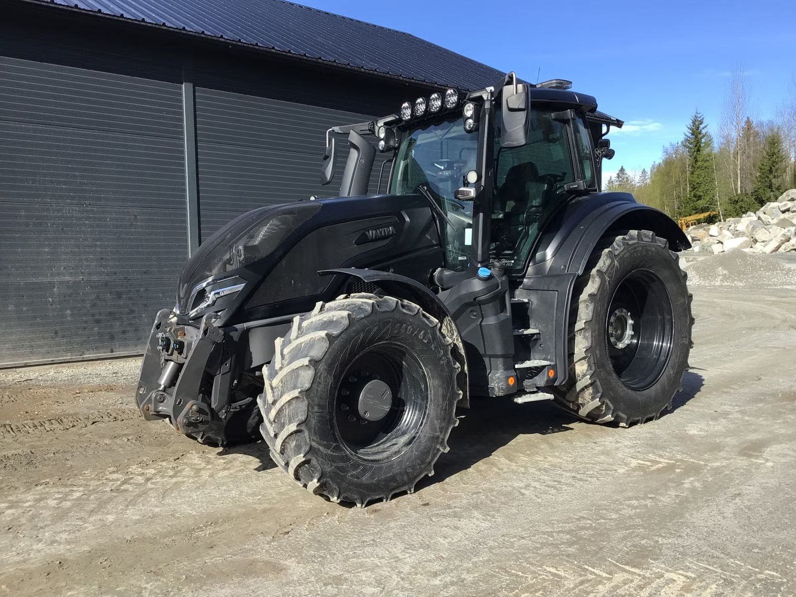Tracteur Valtra Q305 Twin Track