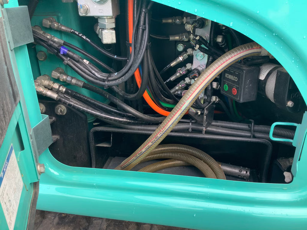 Pelle Kobelco SK75SR-7