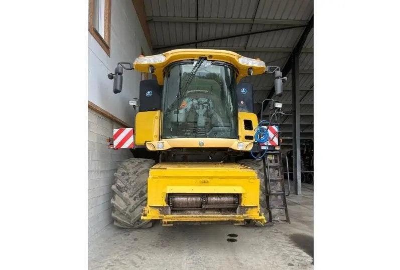 Moissonneuse-batteuse New Holland CR980